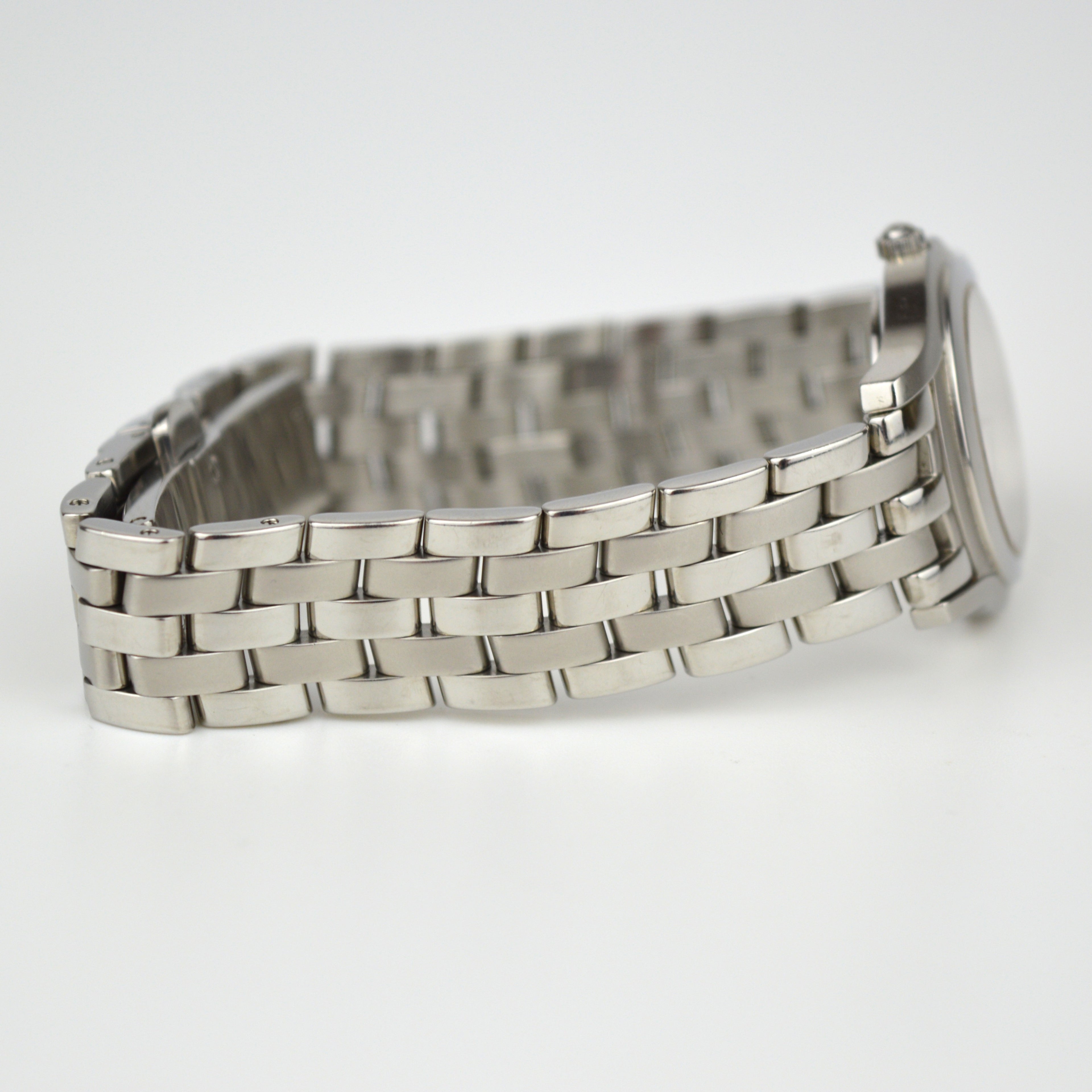Gucci 5500L Silver Vintage Watch
