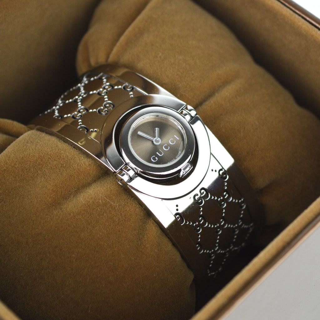Gucci Twirl Bangle GG Watch with Box