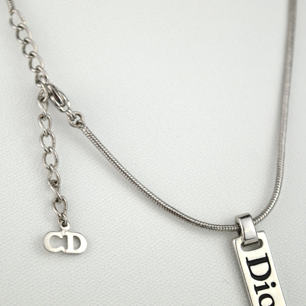 Dior Logo Label Silver Collier