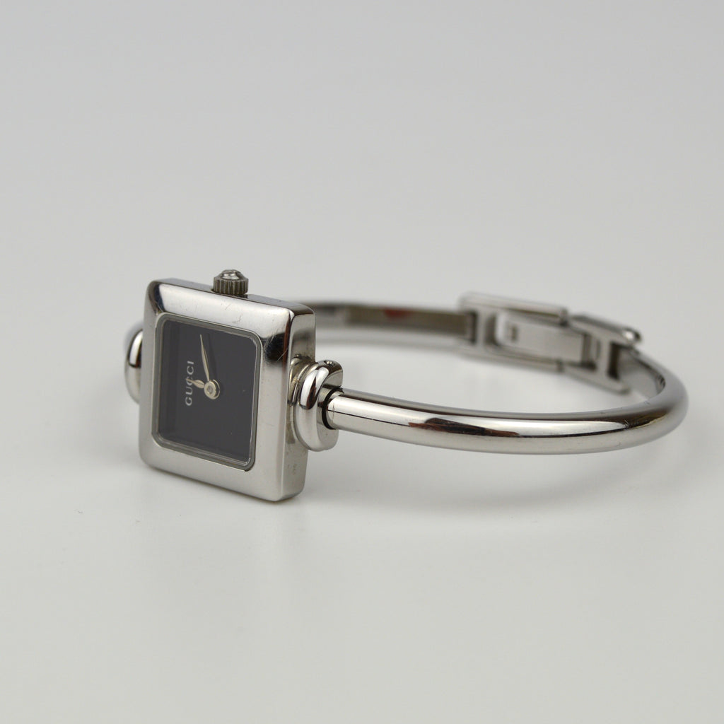 Gucci 1900L Bangle Vintage Watch