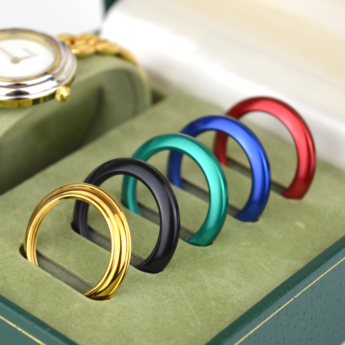 Gucci Change Bezel Vintage Watch 6 Bezels